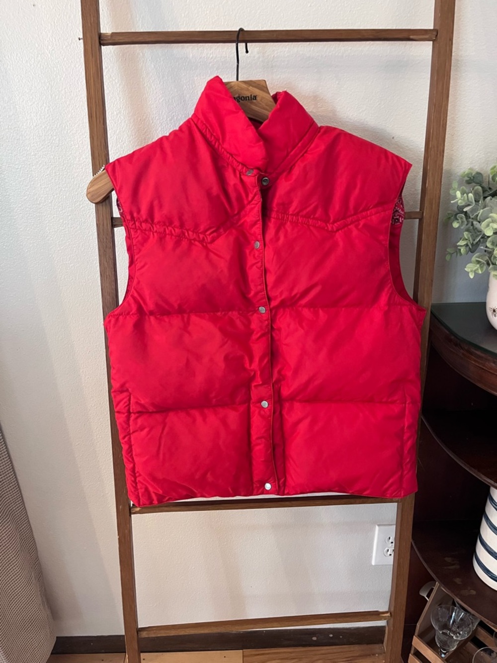 Comfy Brand Bright Red Quilted Snap-Front Vest